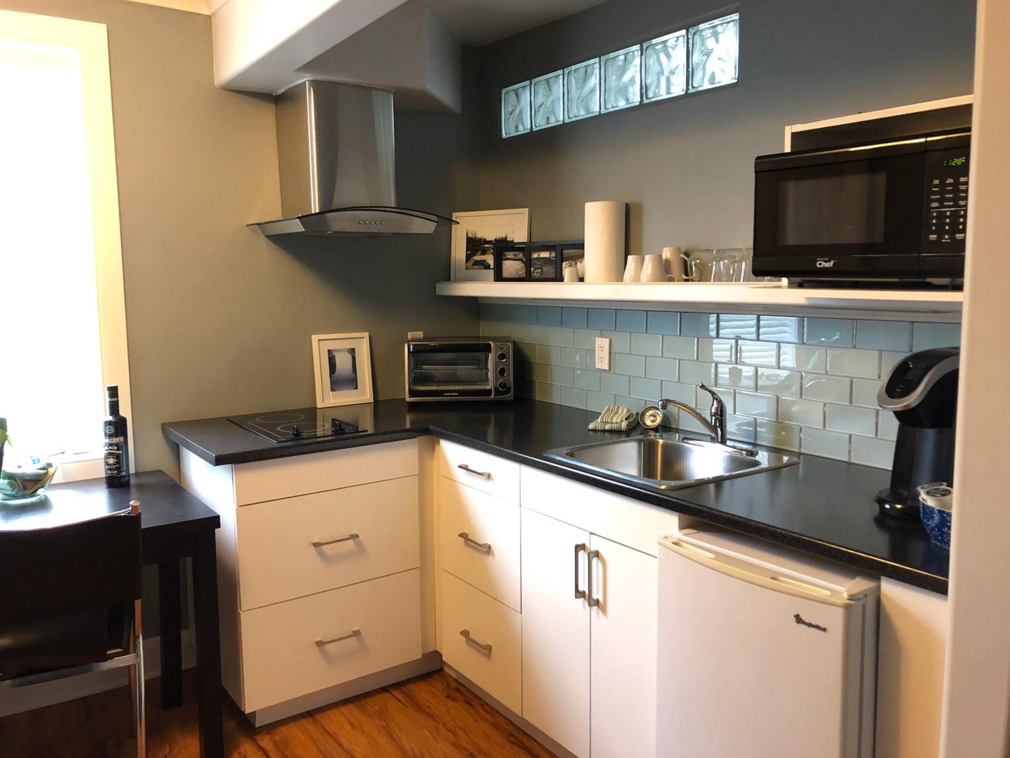 Merrickville Guest Suites Room photo